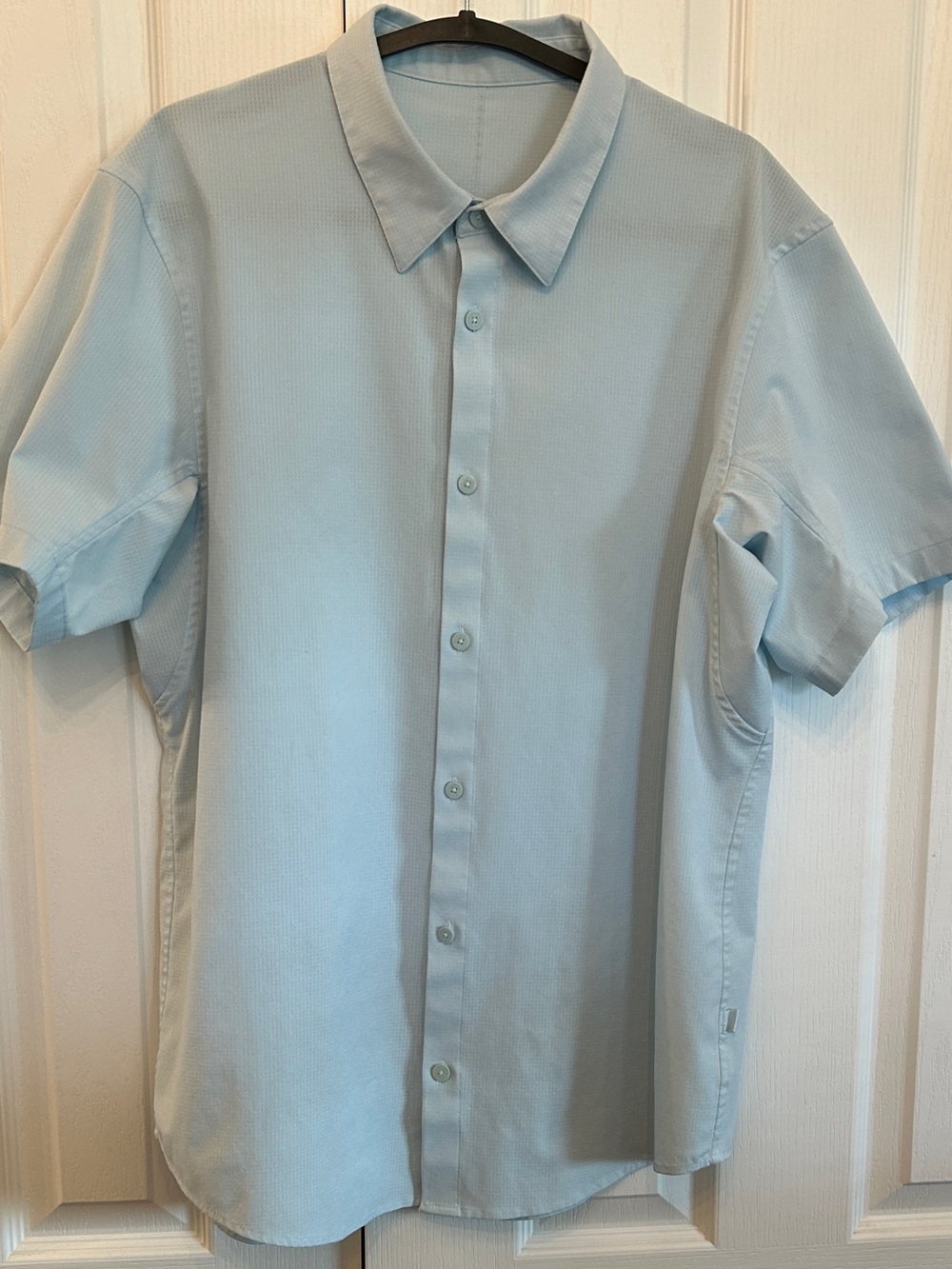 lululemon Airing Easy Button Down Shirt Light Blue Men's XL Short Sleeve